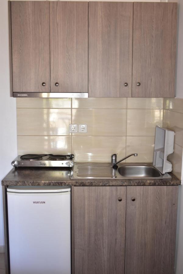 Michalis Place Apartments Василики Екстериор снимка