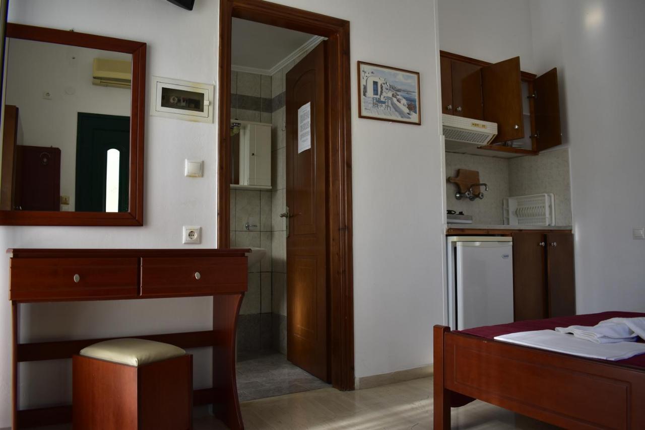 Michalis Place Apartments Василики Екстериор снимка