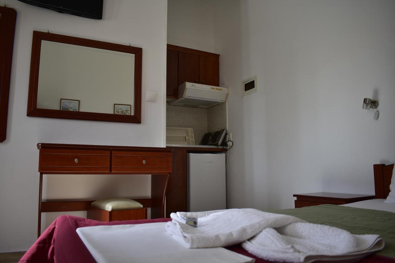 Michalis Place Apartments Василики Екстериор снимка